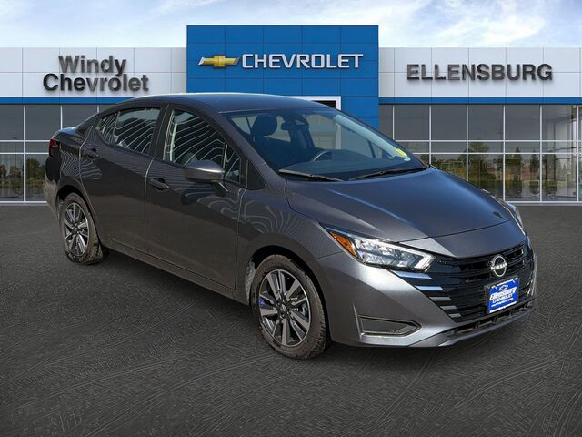2025 Nissan Versa SV