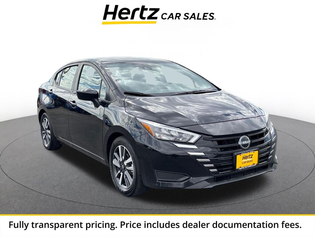 2025 Nissan Versa SV — photo 1 of 13