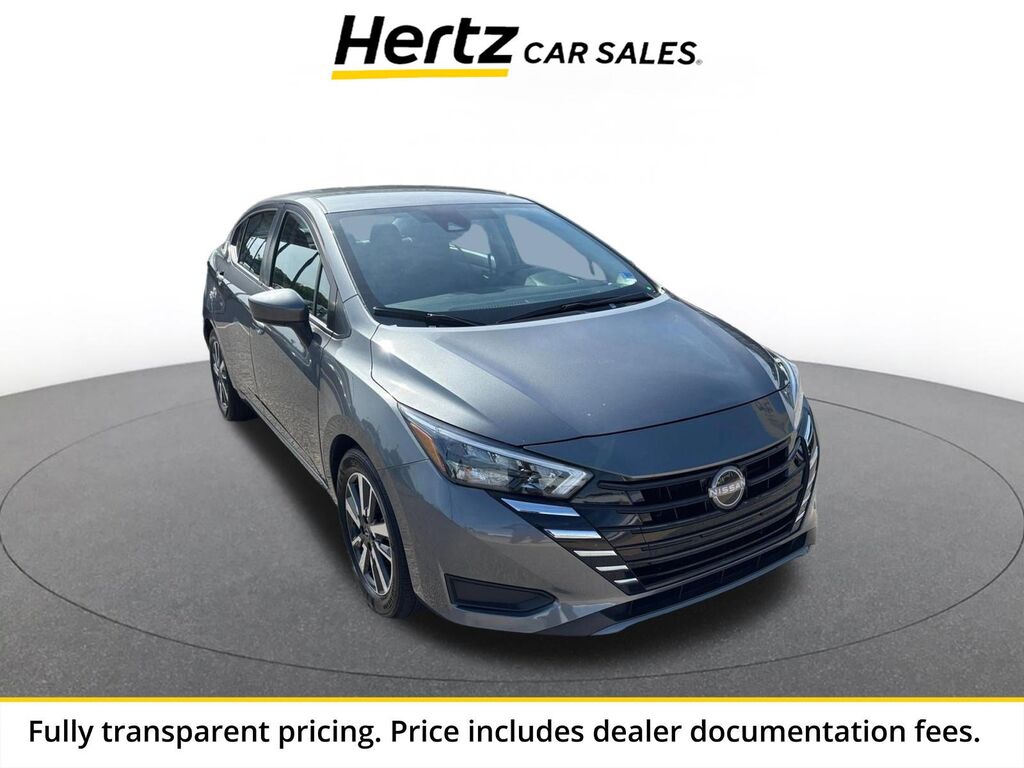 2025 Nissan Versa SV — photo 1 of 13