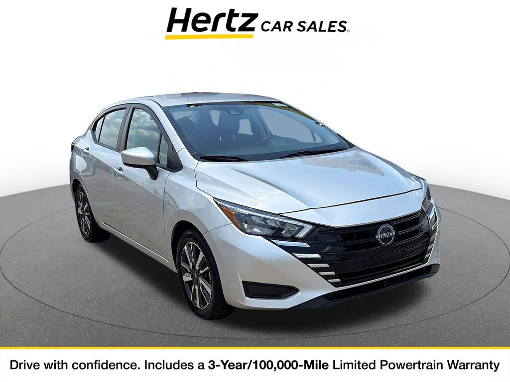 2025 Nissan Versa SV — photo 1 of 11