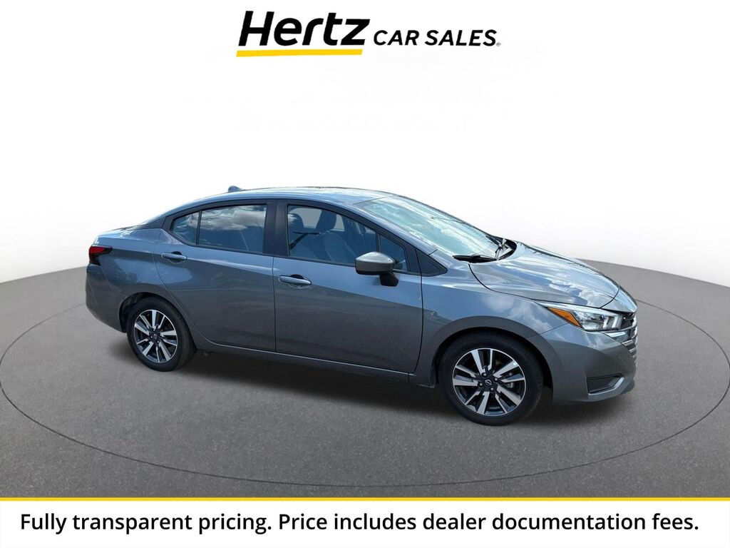 2025 Nissan Versa SV — photo 1 of 13