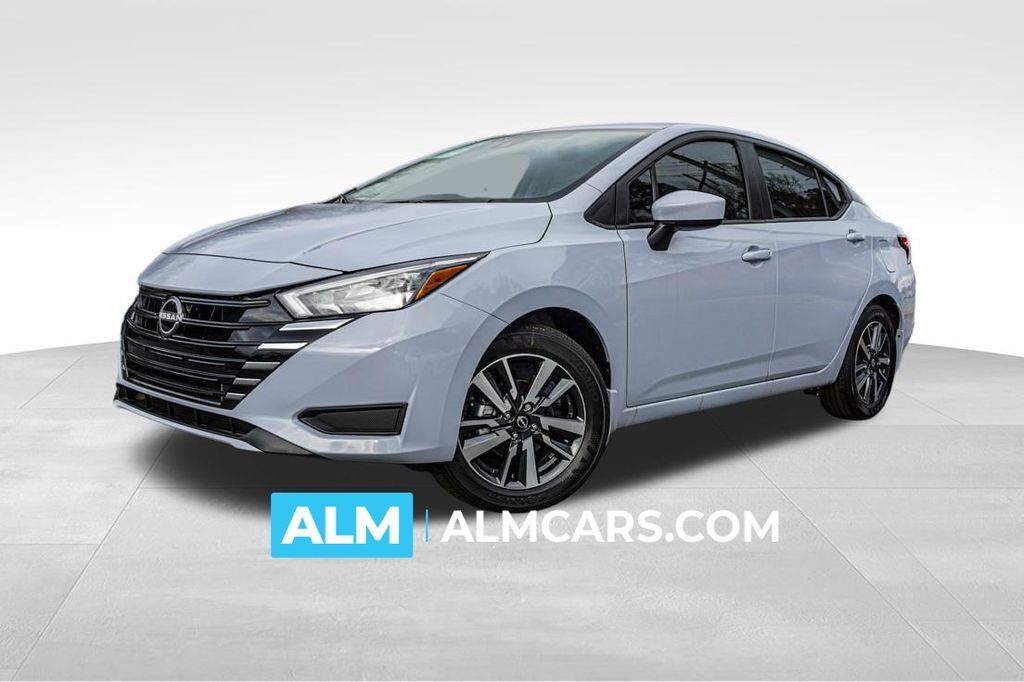 2025 Nissan Versa 1.6 SV — photo 1 of 16