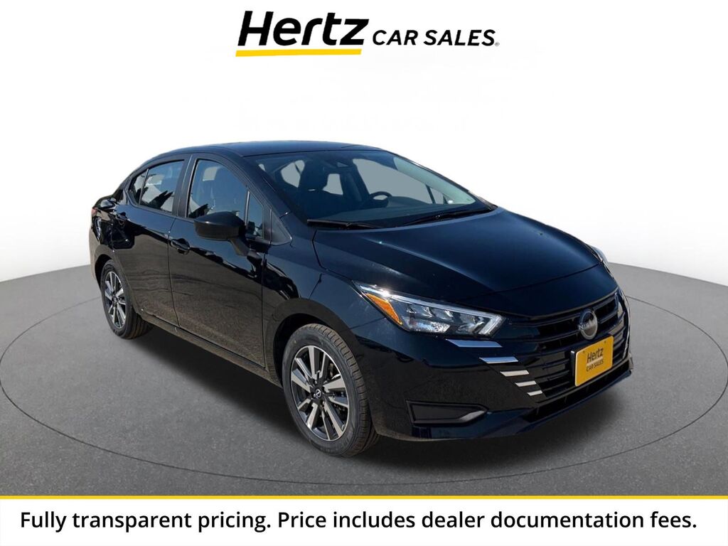 2025 Nissan Versa SV — photo 1 of 13