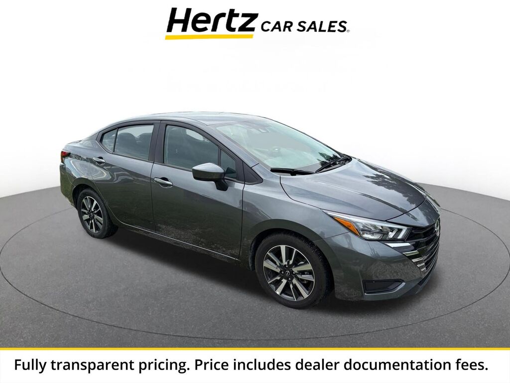 2025 Nissan Versa SV — photo 1 of 20