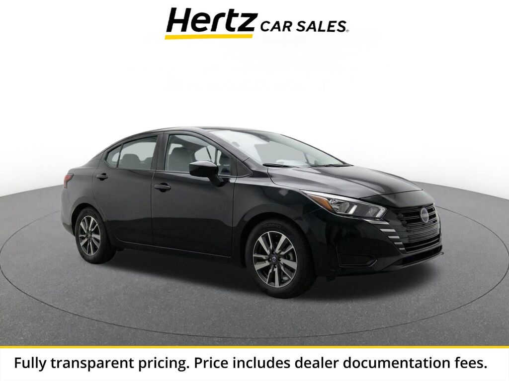 2025 Nissan Versa SV — photo 1 of 10