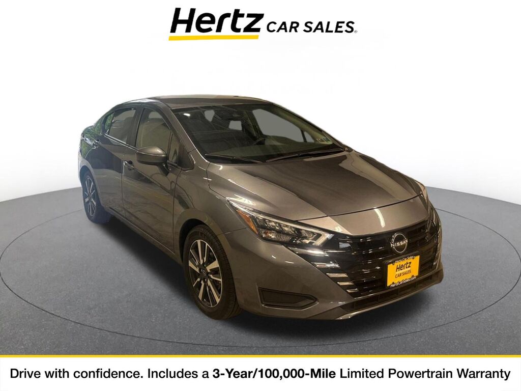 2025 Nissan Versa SV — photo 1 of 11