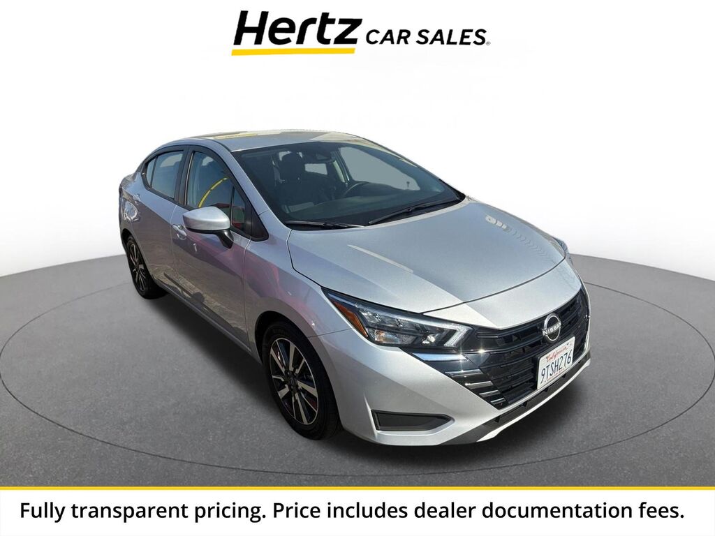 2025 Nissan Versa SV — photo 1 of 7