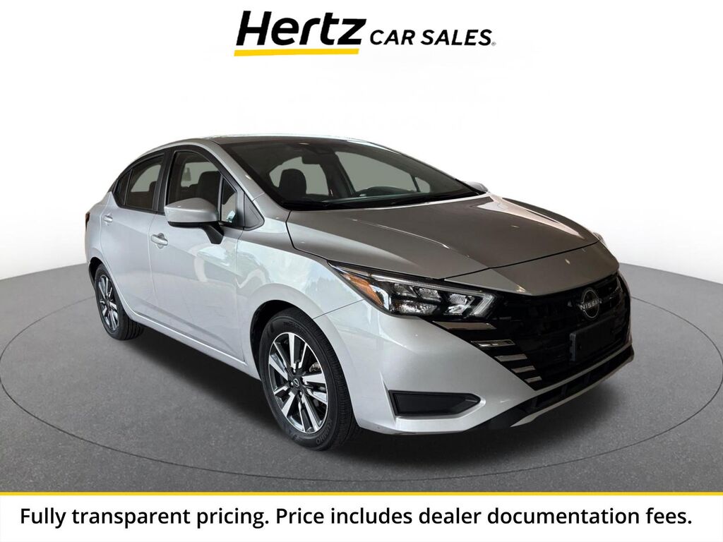 2025 Nissan Versa SV — photo 1 of 13