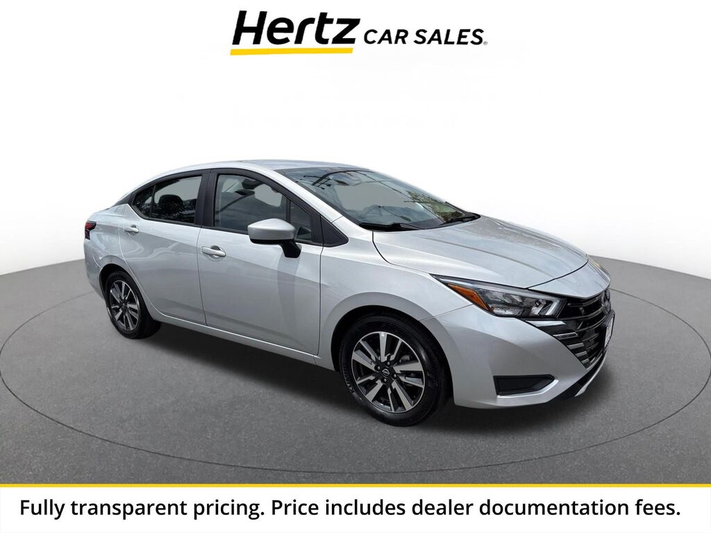 2025 Nissan Versa SV — photo 1 of 13