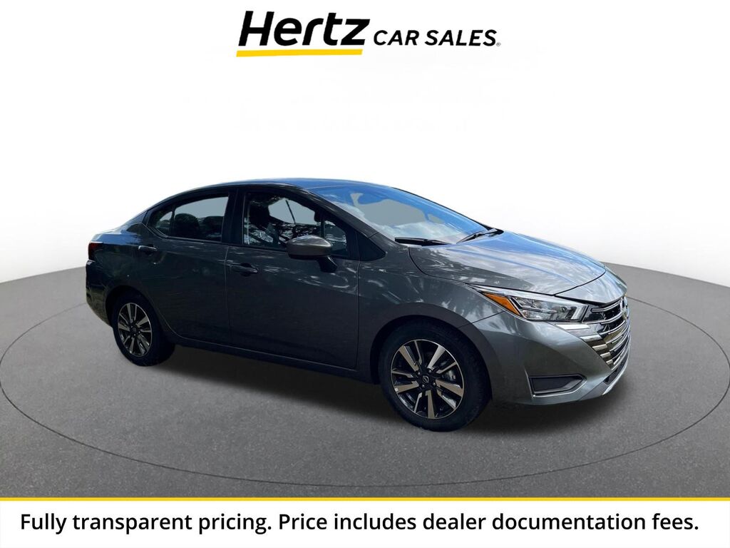 2025 Nissan Versa SV — photo 1 of 5