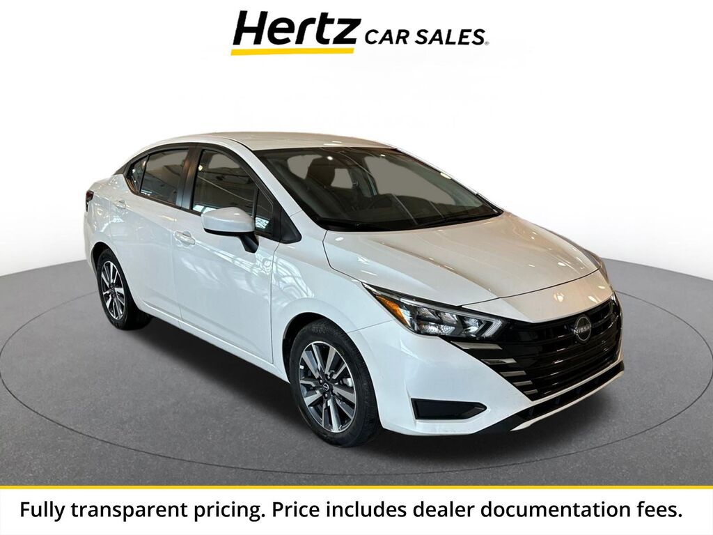2025 Nissan Versa SV — photo 1 of 13