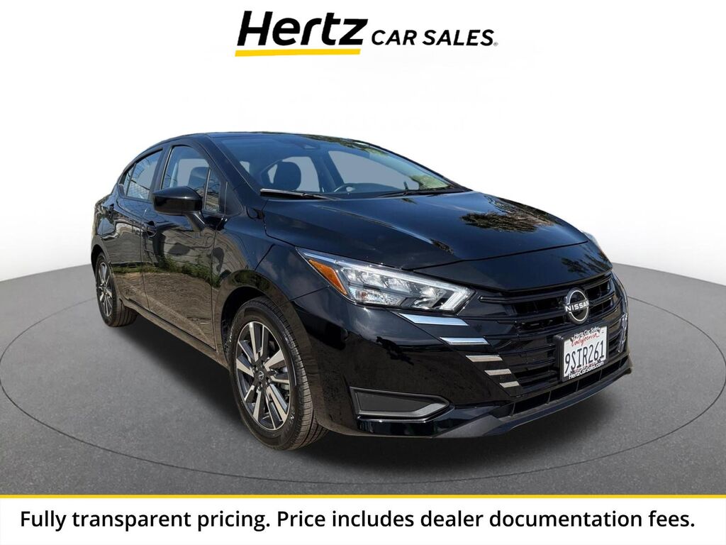 2025 Nissan Versa SV — photo 1 of 13
