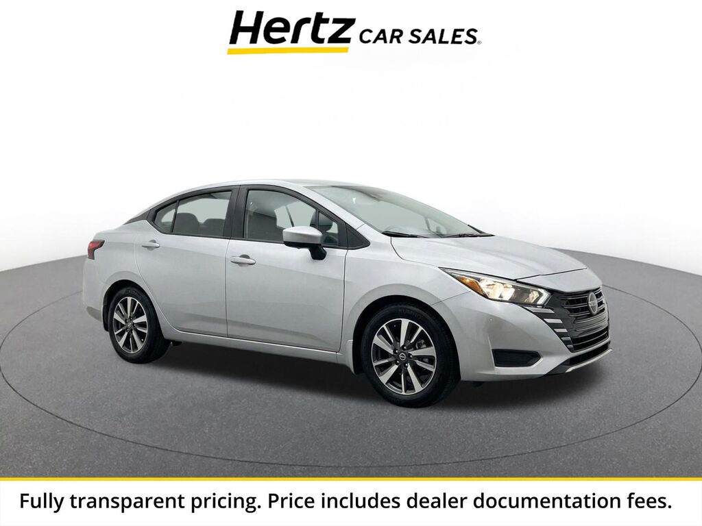 2025 Nissan Versa SV — photo 1 of 11