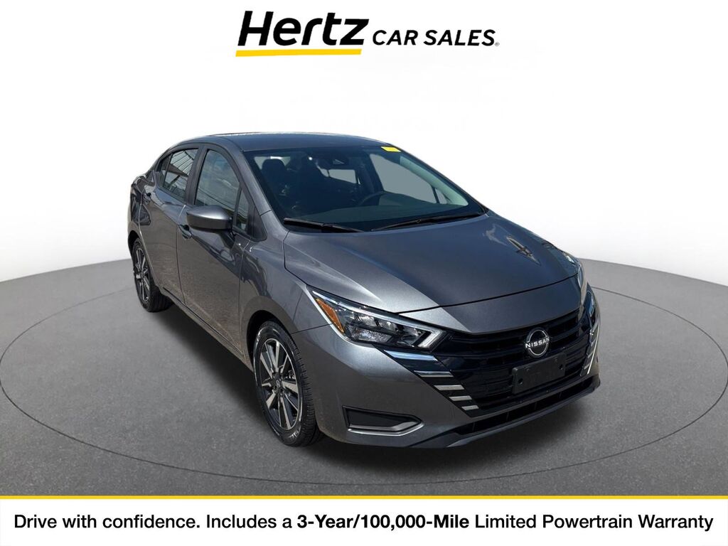 2025 Nissan Versa SV — photo 1 of 11