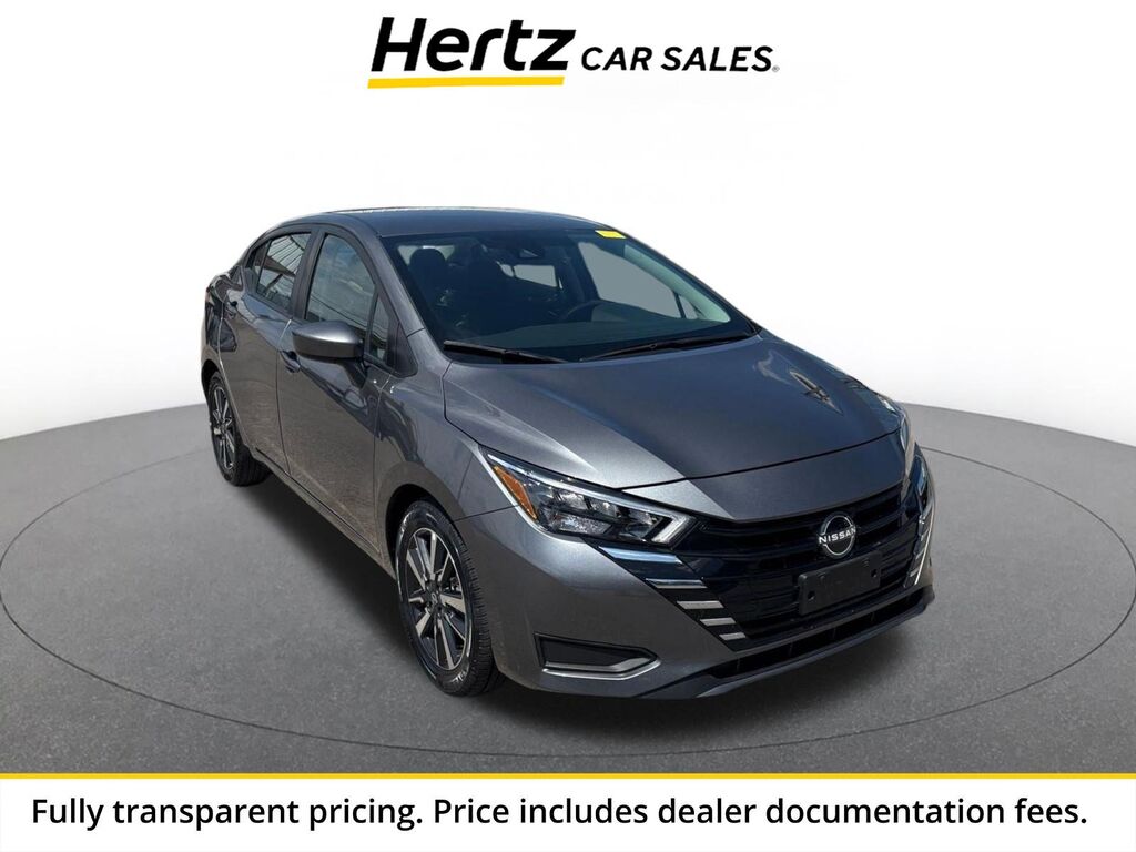 2025 Nissan Versa SV — photo 1 of 13