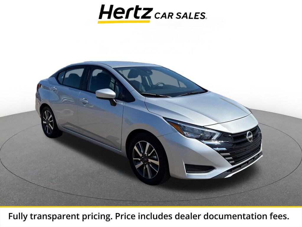 2025 Nissan Versa SV — photo 1 of 20