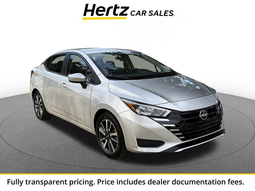 2025 Nissan Versa SV — photo 1 of 21