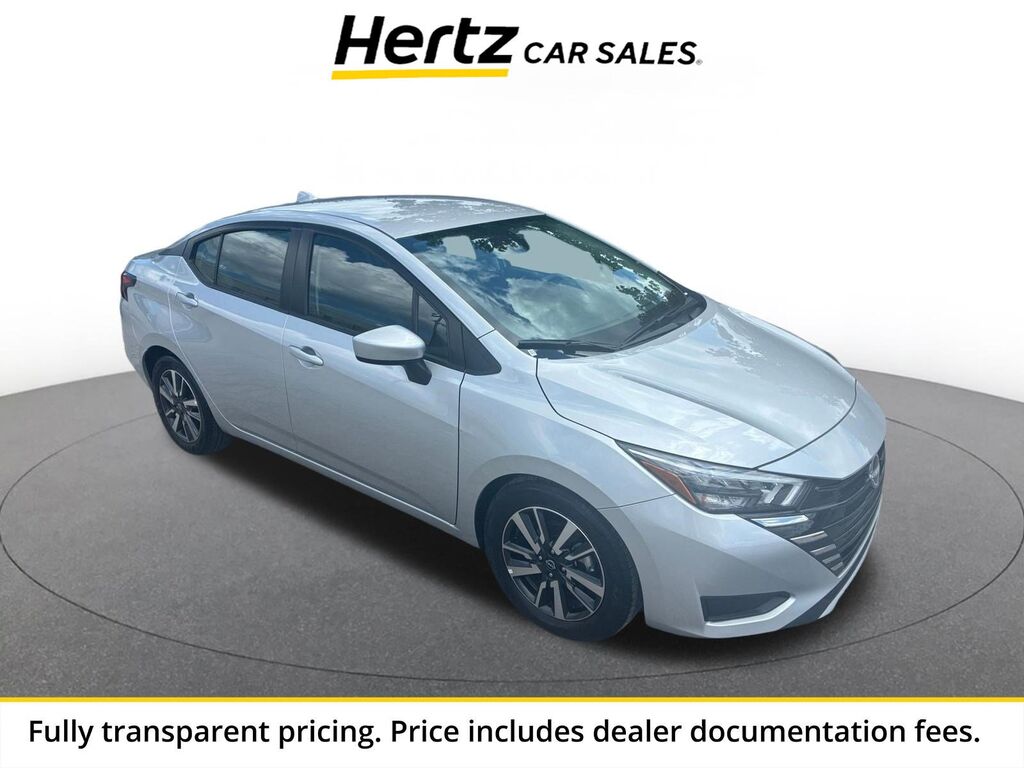 2025 Nissan Versa SV — photo 1 of 13