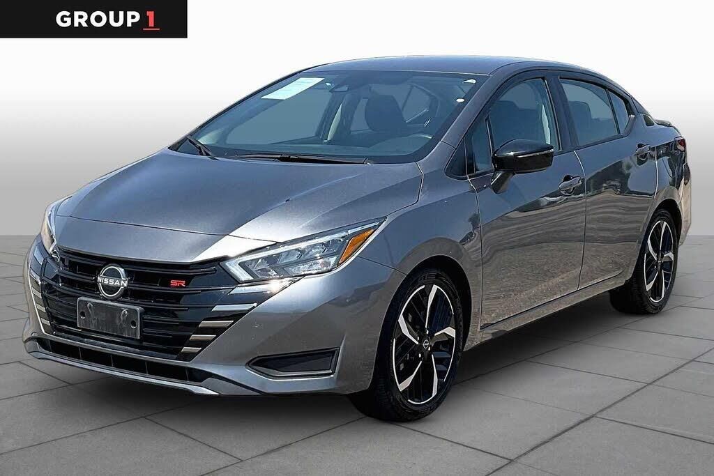2024 Nissan Versa SR — photo 1 of 13