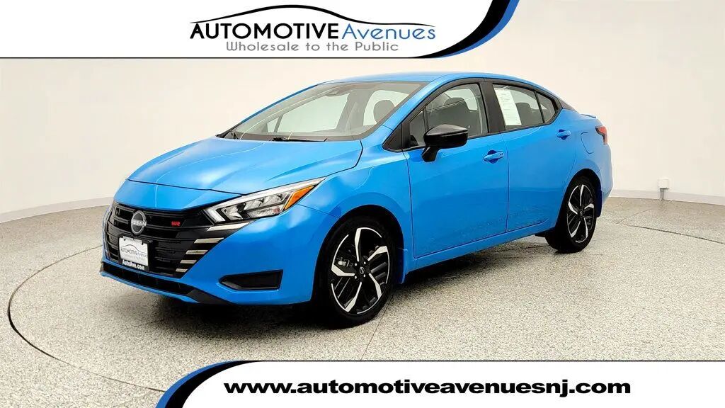 2025 Nissan Versa SR — photo 1 of 26