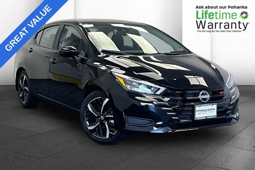2025 Nissan Versa SR — photo 1 of 13