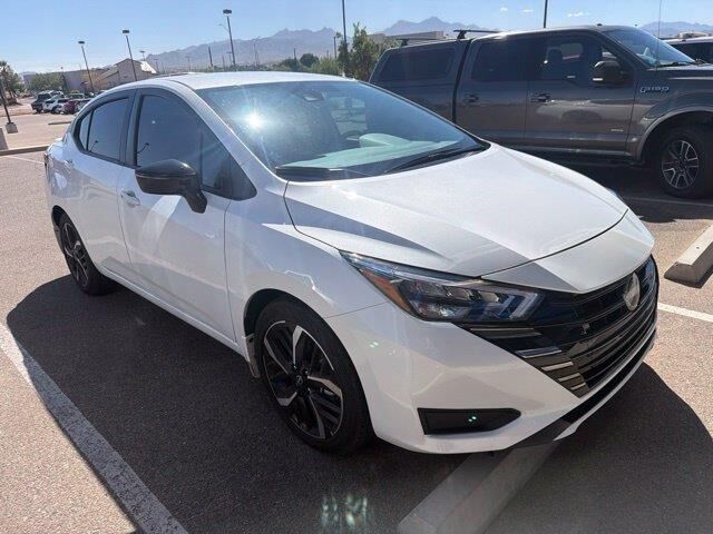 2025 Nissan Versa SR
