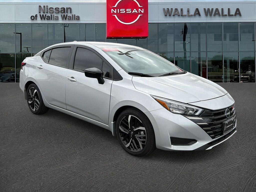 2025 Nissan Versa — photo 1 of 12