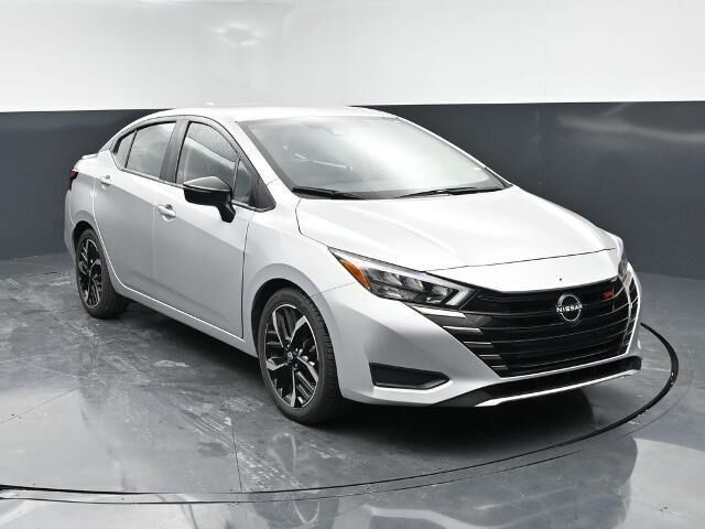 2024 Nissan Versa SR — photo 1 of 26