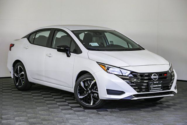 2025 Nissan Versa SR