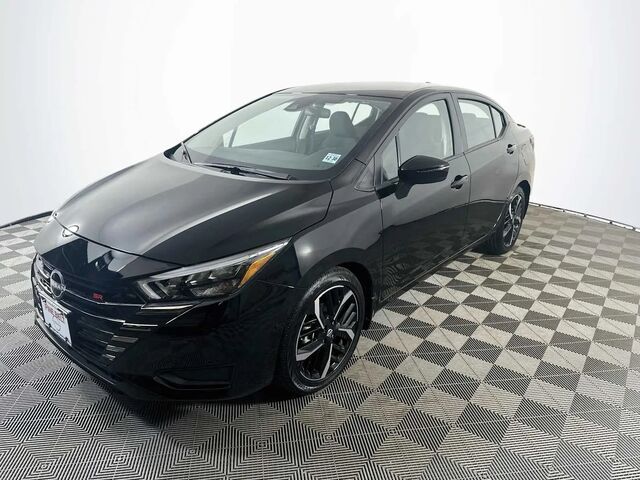 2025 Nissan Versa SR
