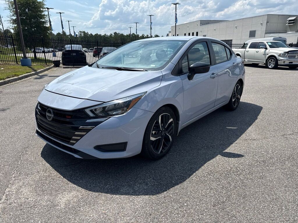 2024 Nissan Versa 1.6 SR — photo 1 of 7