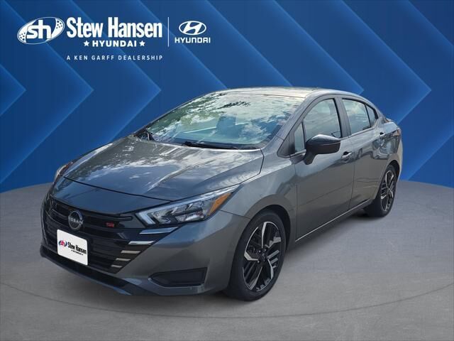 2024 Nissan Versa SR — photo 1 of 13