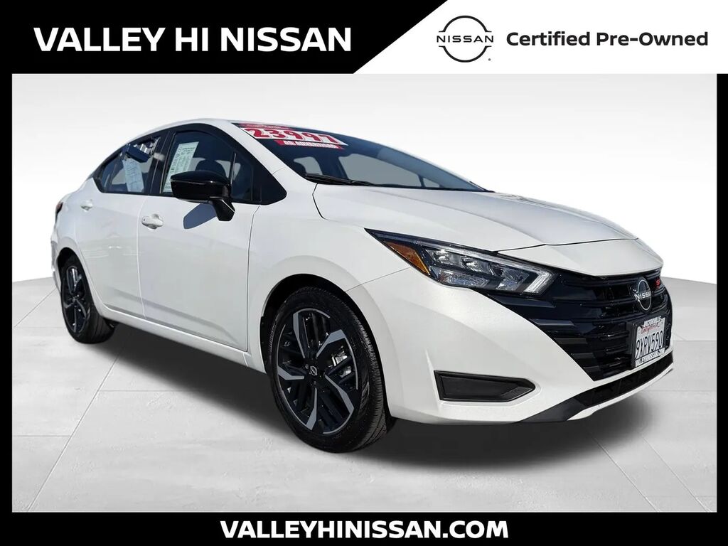 2025 Nissan Versa SR — photo 1 of 13