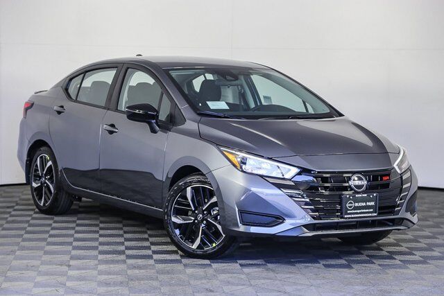2025 Nissan Versa SR