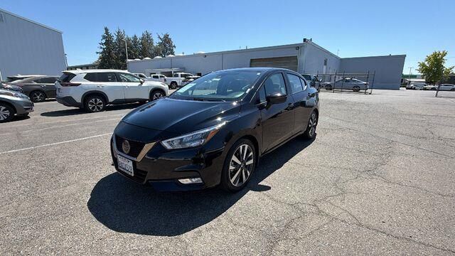 2020 Nissan Versa SR
