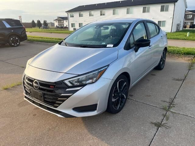 2024 Nissan Versa SR — photo 1 of 26