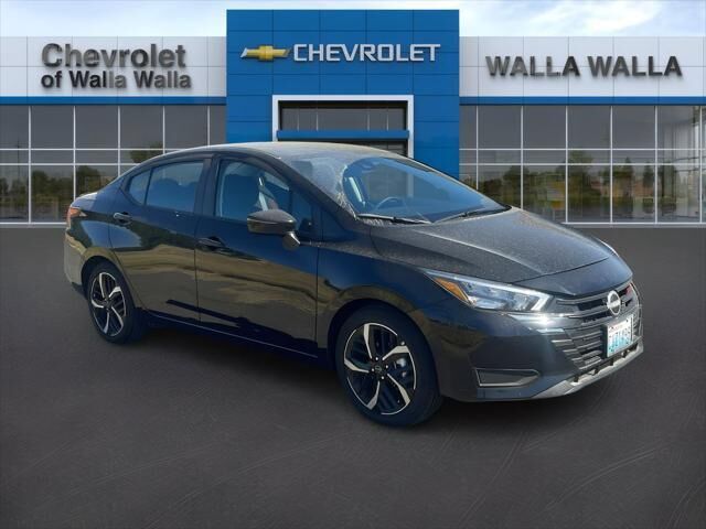 2025 Nissan Versa SR