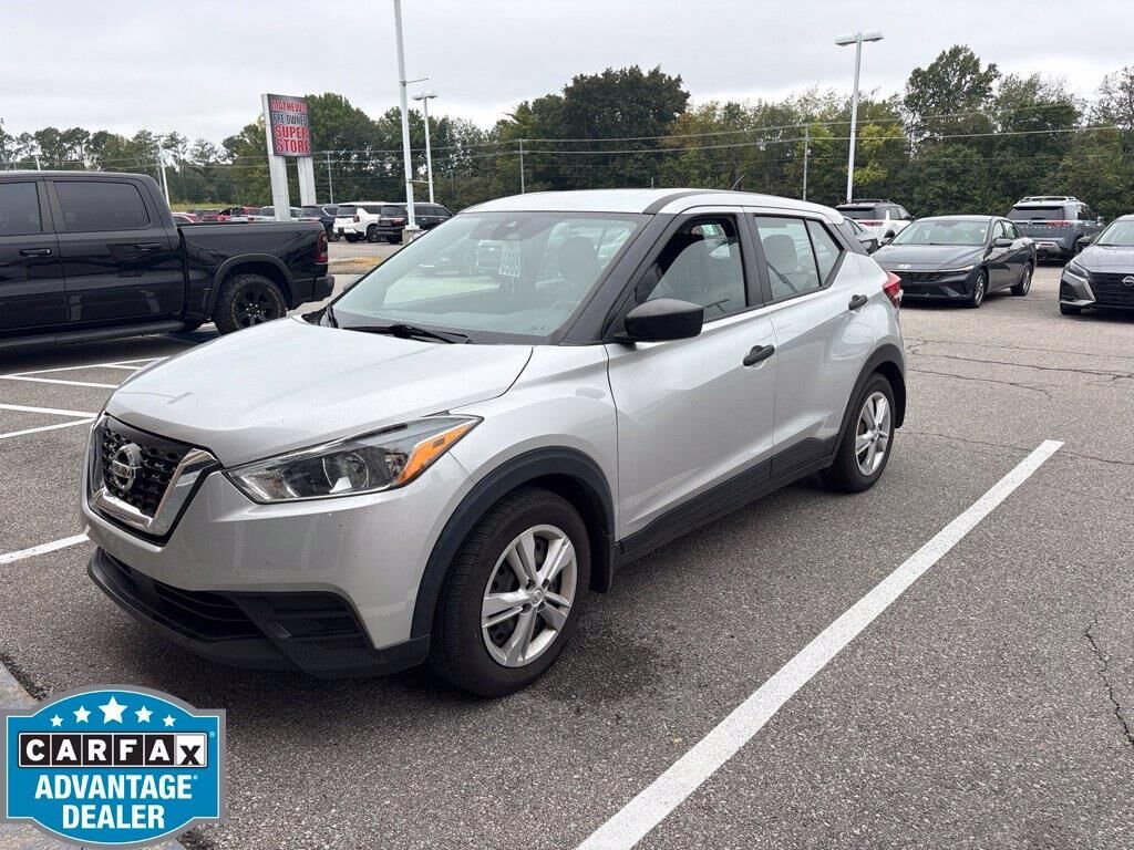 2020 Nissan Kicks S — photo 1 of 2