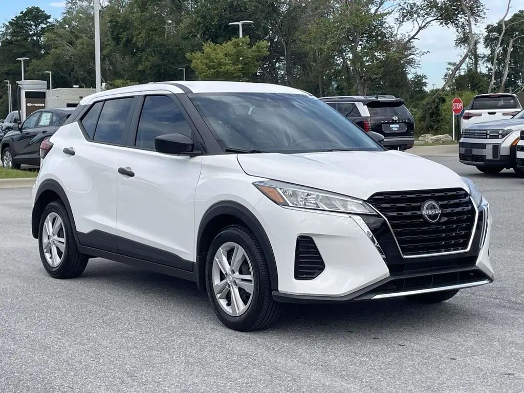 2024 Nissan Kicks S — photo 1 of 22