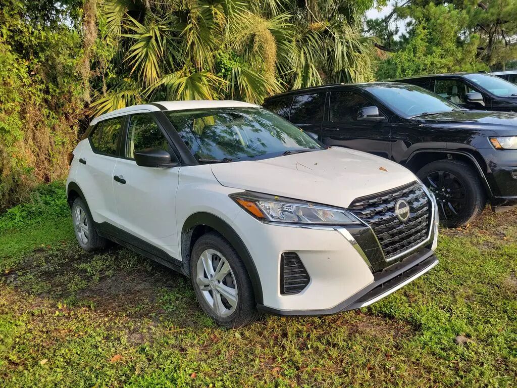 2024 Nissan Kicks S — photo 1 of 38