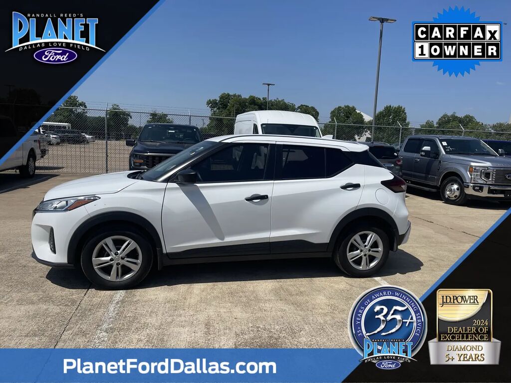 2025 Nissan Kicks Play S — photo 1 of 4