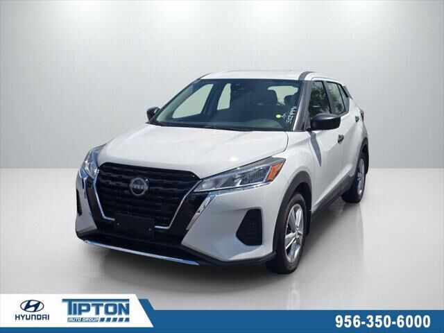 2025 Nissan Kicks Play S — photo 1 of 26