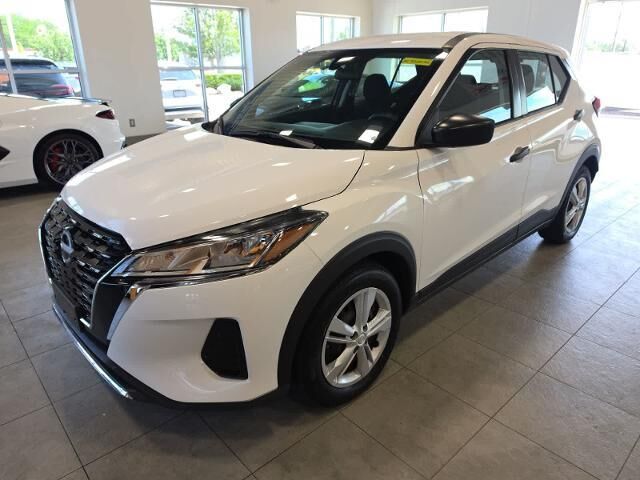 2022 Nissan Kicks S
