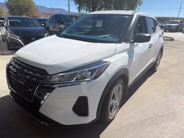 2025 Nissan Kicks Play S