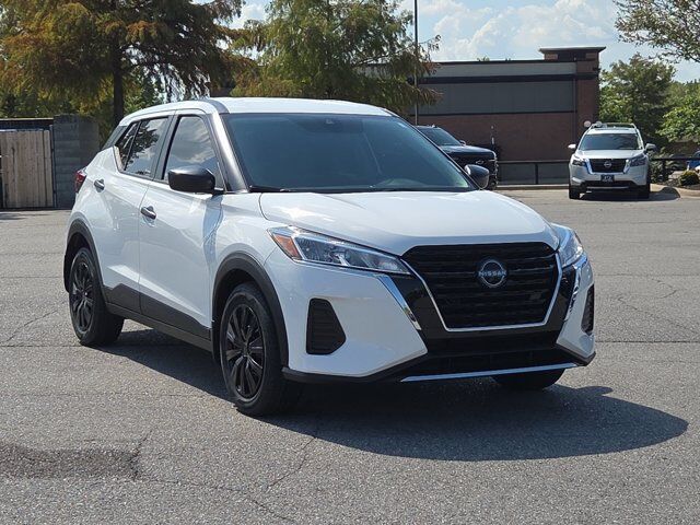2024 Nissan Kicks S