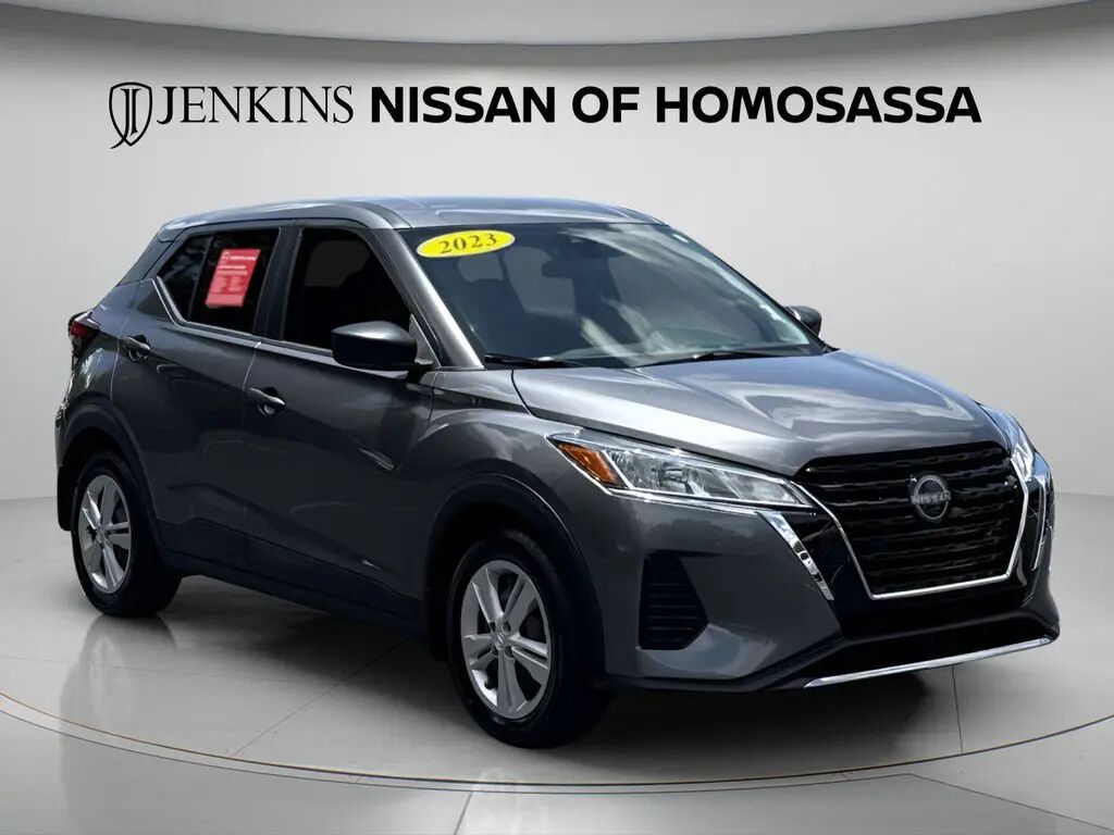 2023 Nissan Kicks S — photo 1 of 16