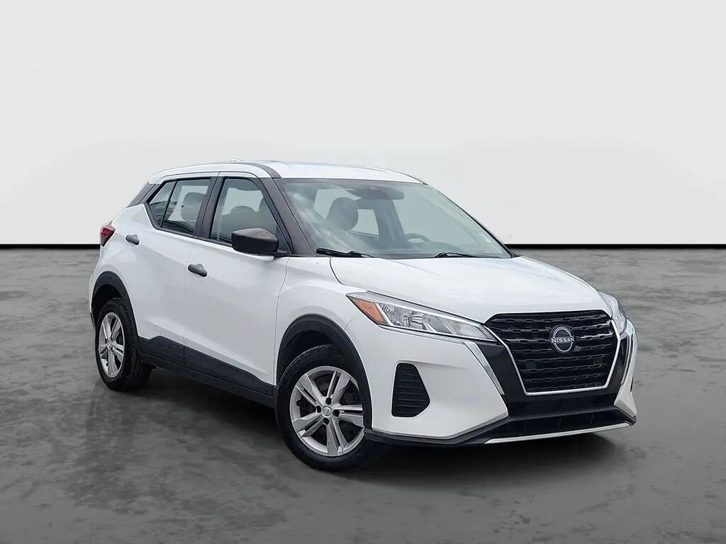 2024 Nissan Kicks S — photo 1 of 12