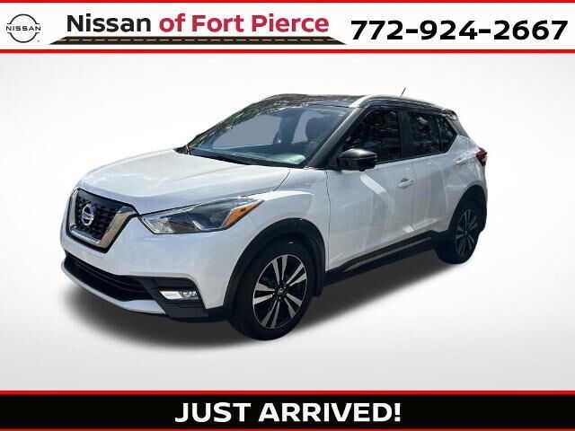 2019 Nissan Kicks S — photo 1 of 2