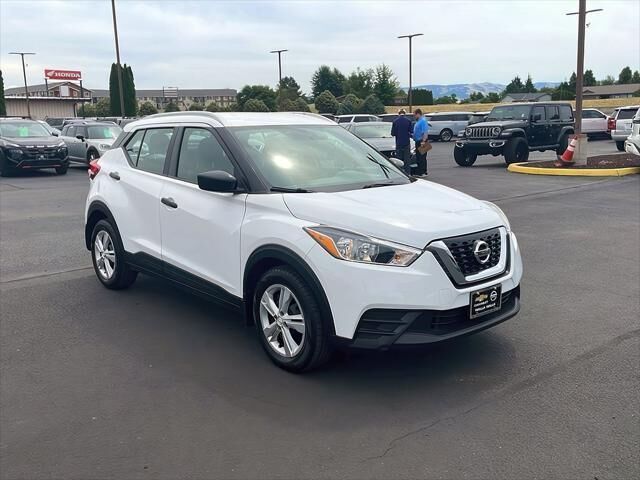 2019 Nissan Kicks S