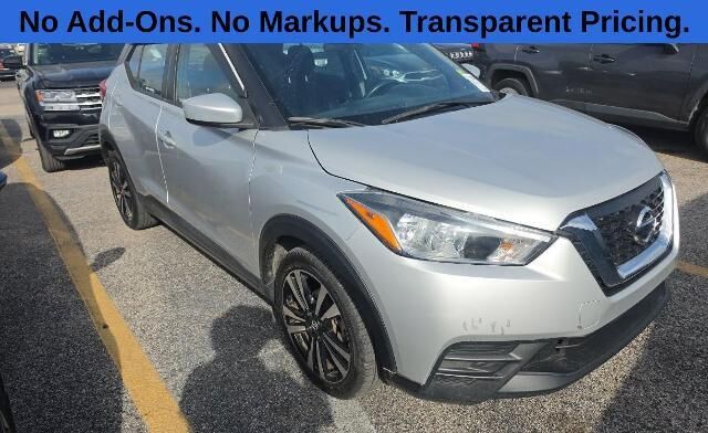 2018 Nissan Kicks S — photo 1 of 14